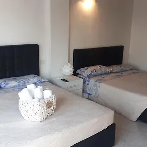 Casa Leonardo , Azzano San Paolo Italia